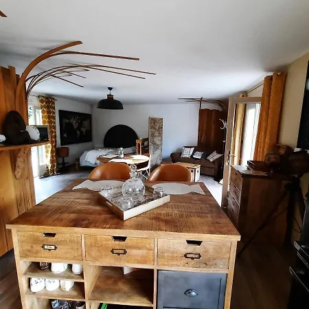 Au Calme Absolu Chez Nicolas Lindry Exterior foto